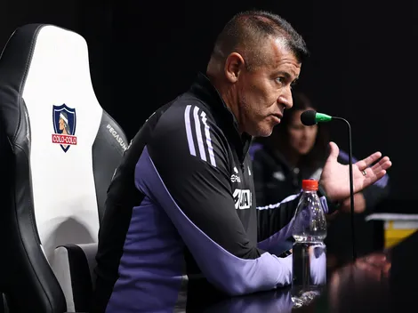 El tenso momento protagonizado por Almirón en la conferencia de prensa