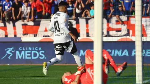 Gol de Claudio Aquino ante la U.