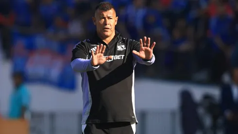 Las numerosas suspensiones de Jorge Almirón en Colo Colo