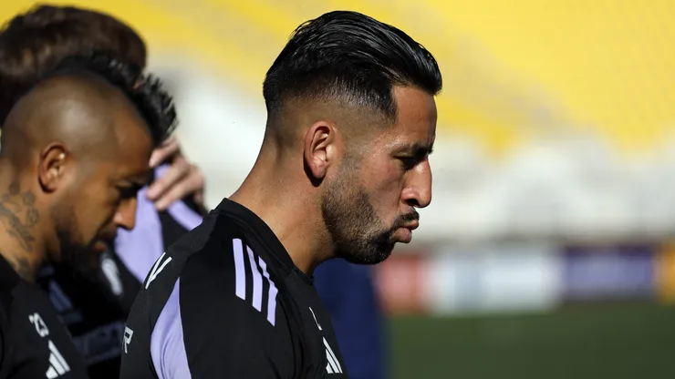Mauricio Isla se fue de Colo Colo tras un pésimo 2025.