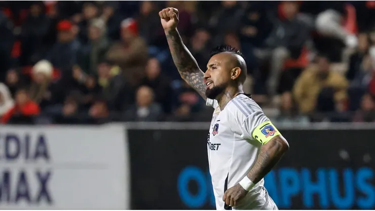 Operación remontada: Arturo Vidal manda advertencia en su vuelta a las canchas en Colo Colo.