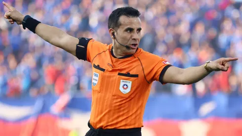 Critican a Piero Maza por su polémico Superclásico.