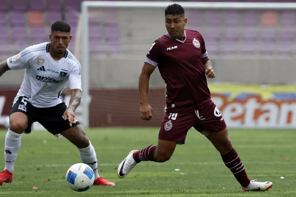 Alan Saldivia en partido con La Serena. (Foto: Photosport)