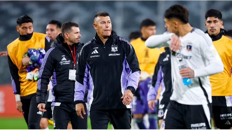En Colo Colo detallan cómo es la relación entre el plantel y Jorge Almirón
