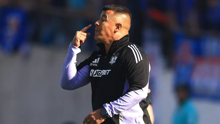 Jorge Almirón revela sorpresa en Colo Colo para los amistosos ante Real Valladolid.