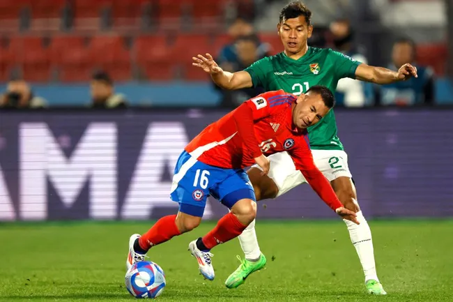 Jean Meneses sería uno de los futbolistas ofrecidos a Colo Colo. Imagen: Andres Pina/Photosport