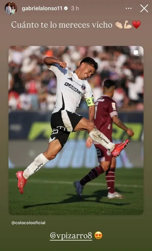 Gabriel Suazo felicitando al Vicho. (Foto: RedGol).