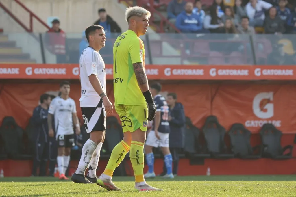 El portero colocolino en el partido frente a la UC. (Foto: Photosport)