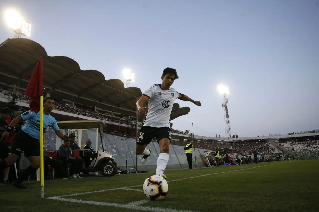 Vicente Pizarro pudo jugar con Matías Fernández en la Noche Alba 2020 | Foto: Photosport