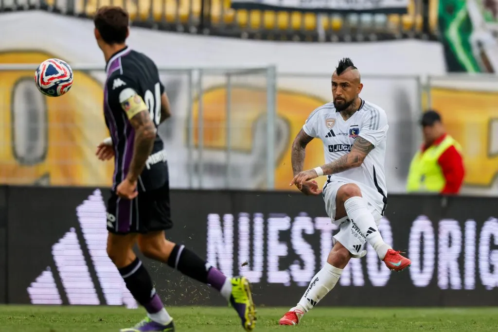 Arturo Vidal y el encuentro entre Colo Colo y Real Valladolid. Imagen: Andres Pina/Photosport