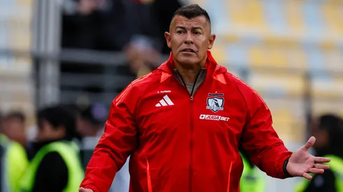 Esto es lo que dijo Jorge Almirón sobre la posible llegada de refuerzos a Colo Colo.