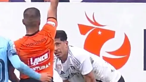 Con polémica amarilla: Salomón es expulsado en partido de Colo Colo.