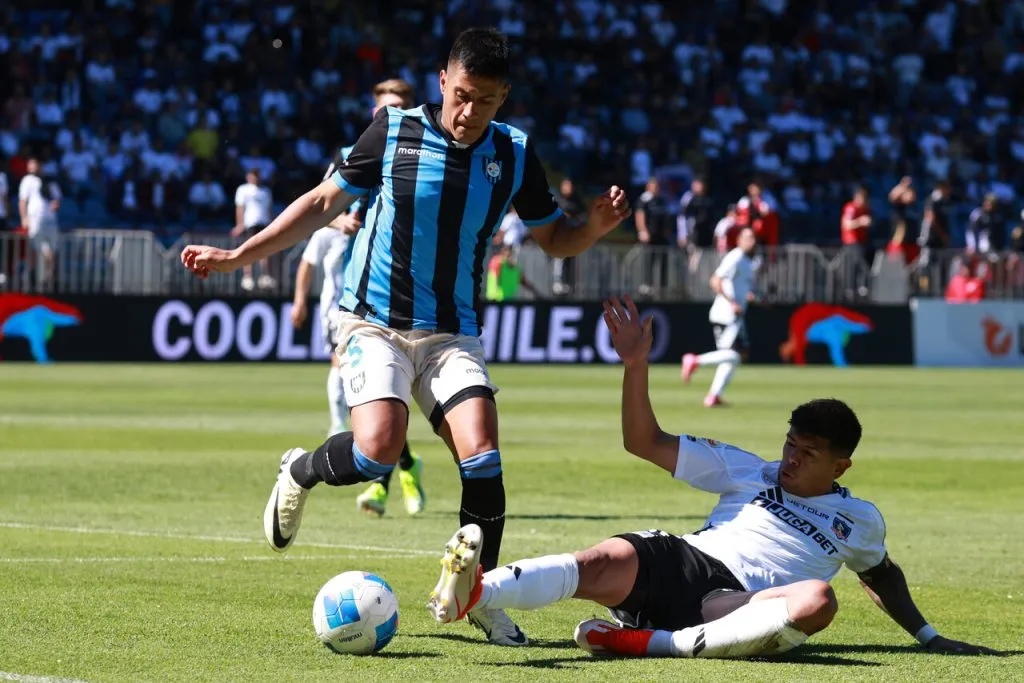 Rafael Caroca vuelve a visitar el Monumental con Huachipato. Imagen: Eduardo Fortes/Photosport