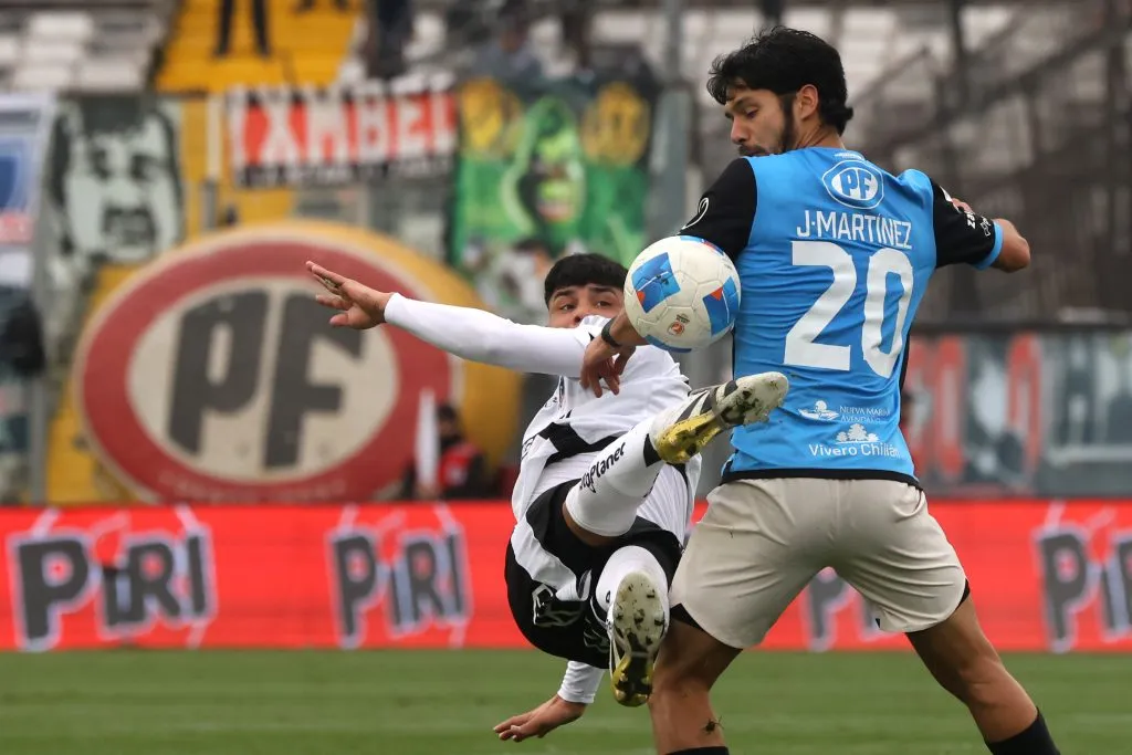 Claudio Aquino volvió a ser titular en Colo Colo | Foto: Photosport