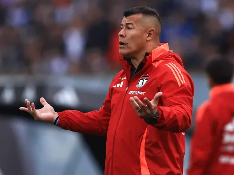 Carlos Caszely pierde la paciencia con Jorge Almirón: “Él quiere…”