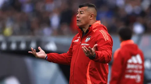 Jorge Almirón no ha tenido un buen 2025 en Colo Colo.