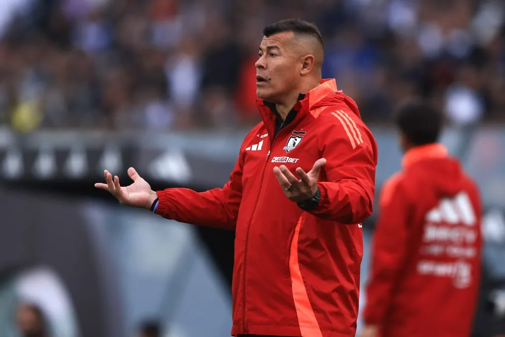 El estratega fue expulsado ante Huachipato y sumó su cuarta roja en lo que va de la Liga de Primera. 