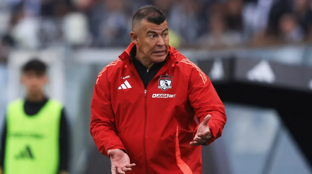 Tras críticas de Stöhwing: ¿Qué sigue sosteniendo a Jorge Almirón en Colo Colo?