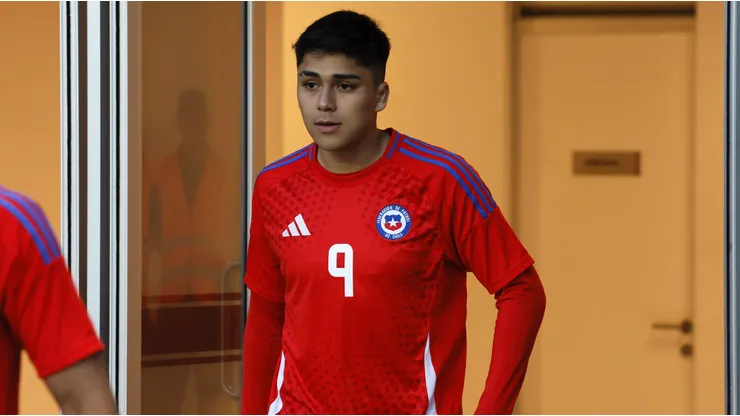 El duro golpe que recibe Pizarro en la Roja para el Mundial Sub 20.