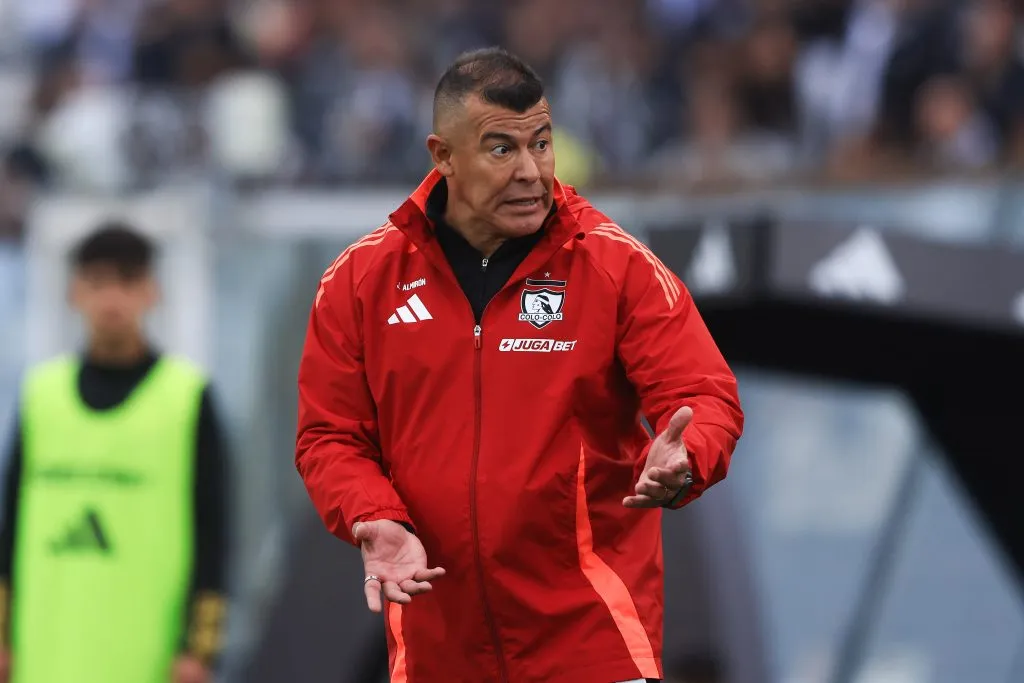 Jorge Almirón disparó contra los árbitros en conferencia de prensa | Foto: Photosport