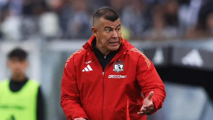 Jorge Almirón sigue en la mira en Colo Colo.