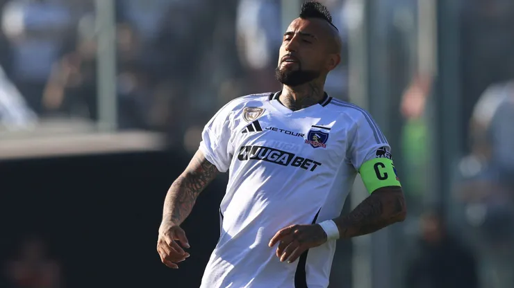 Arturo Vidal está cerca de renovar en Colo Colo. | Imagen: Photosport.