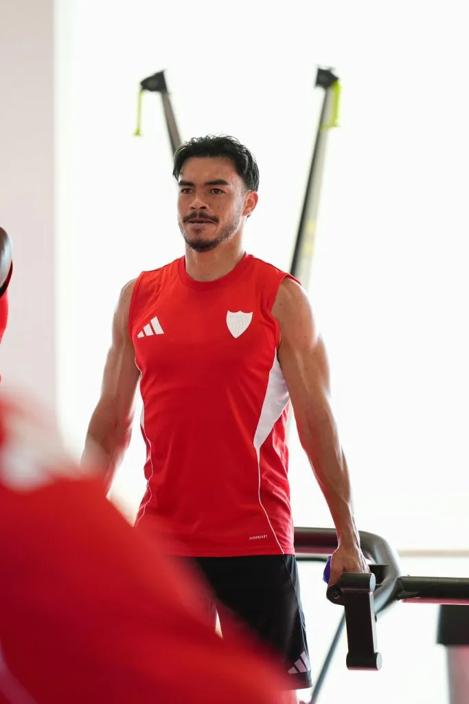 Gabriel Suazo en los entrenamientos del Sevilla. (Foto: @SevillaFC)