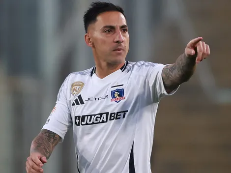 Javier Correa sorprende al jugar golf con leyenda de Colo Colo