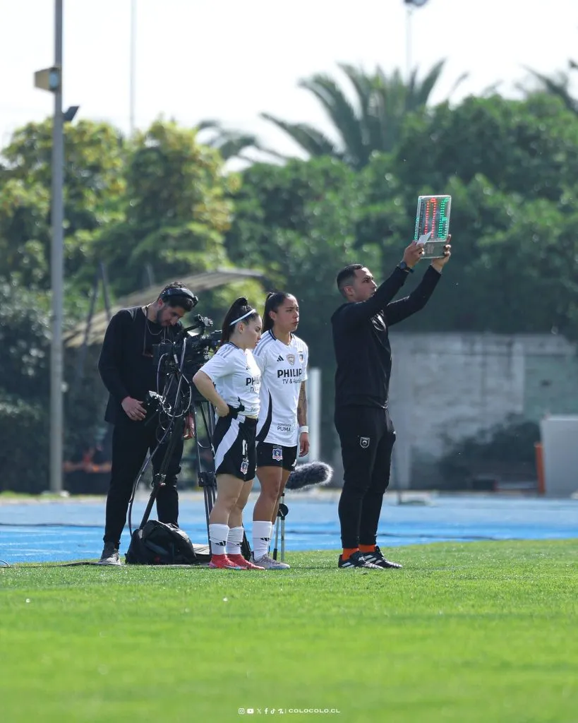 La delantera colocolina en su regreso. (Foto: @ColoColoFem)