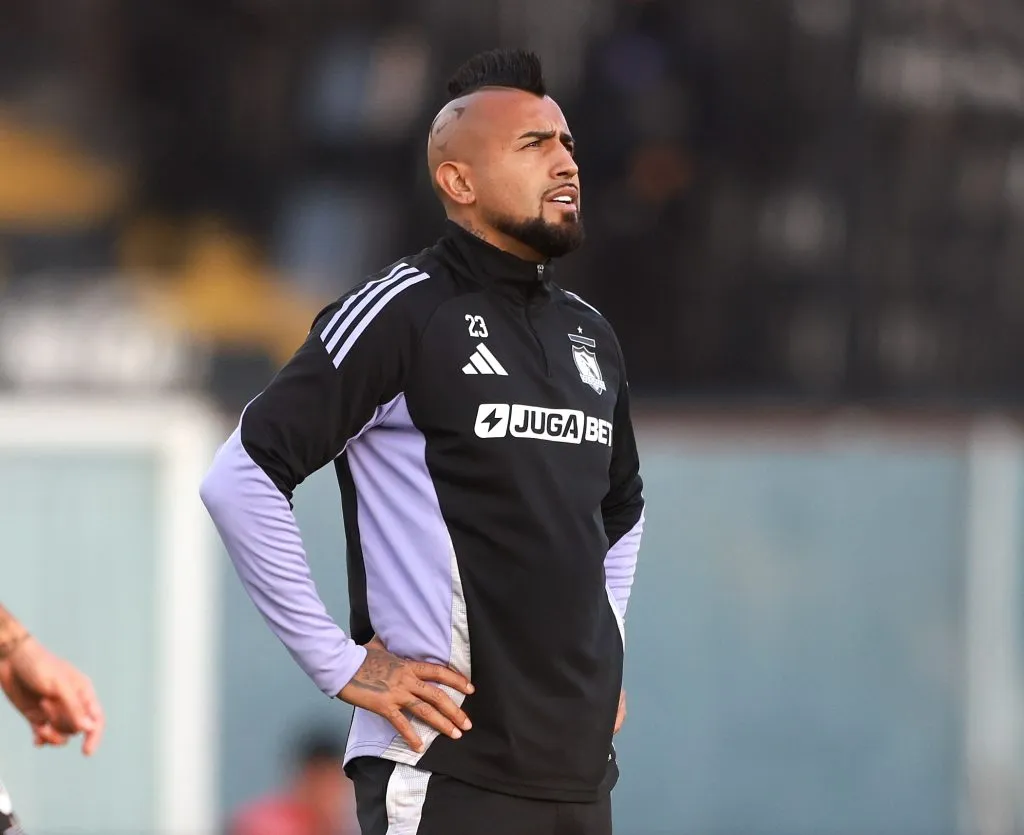 Arturo Vidal cumplió con su fecha de suspensión y se perfila como titular para el clásico ante Universidad Católica.