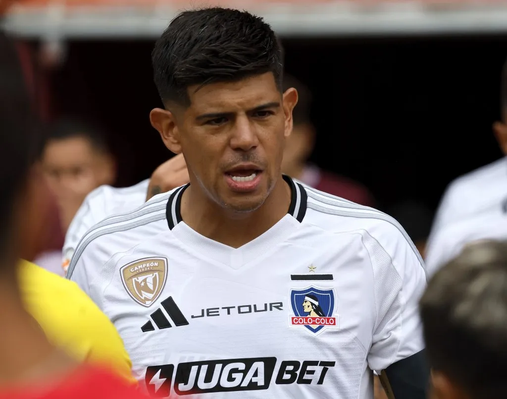 Luis Mena defendió con todo a Esteban Pavez. 