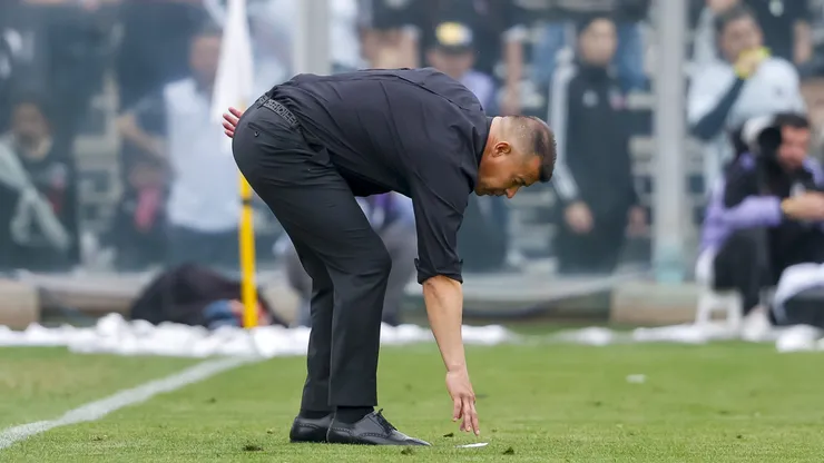 Director de Blanco y Negro le pone la lápida a Jorge Almirón en Colo Colo.