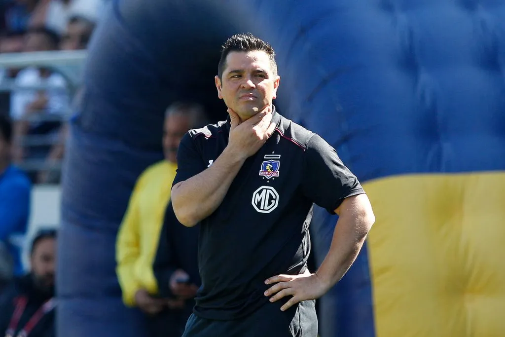 Héctor Tapia es uno de los que toma fuerza para ser interino en Colo Colo.Imagen: Felipe Zanca/Photosport