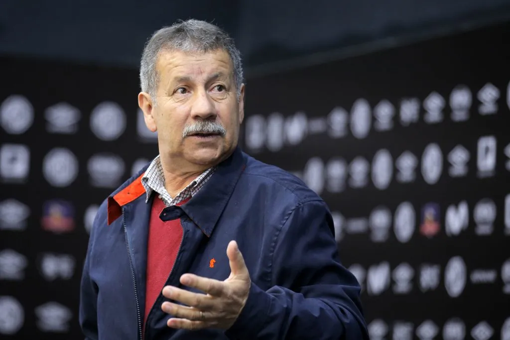 Eddio Inostroza también fue técnico interino de Colo Colo.