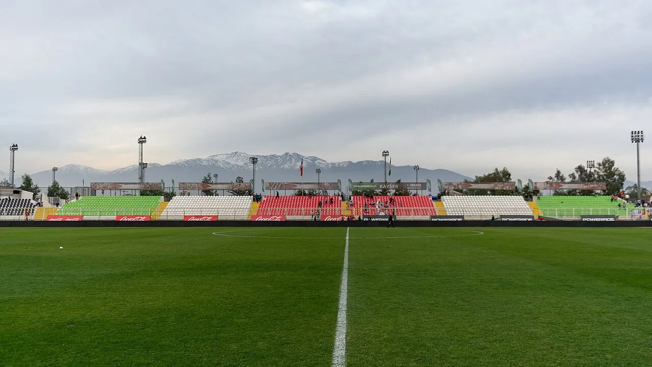 Se esperan fuertes lluvias que podrían afectar la cancha de La Cisterna para el Colo Colo vs Palestino