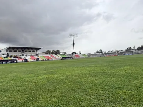 ¡Con granizos incluidos! Así está la cancha de La Cisterna para el partido