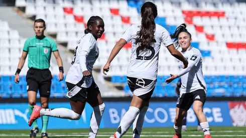 Las Albas vencieron a la UC en el Claro Arena.