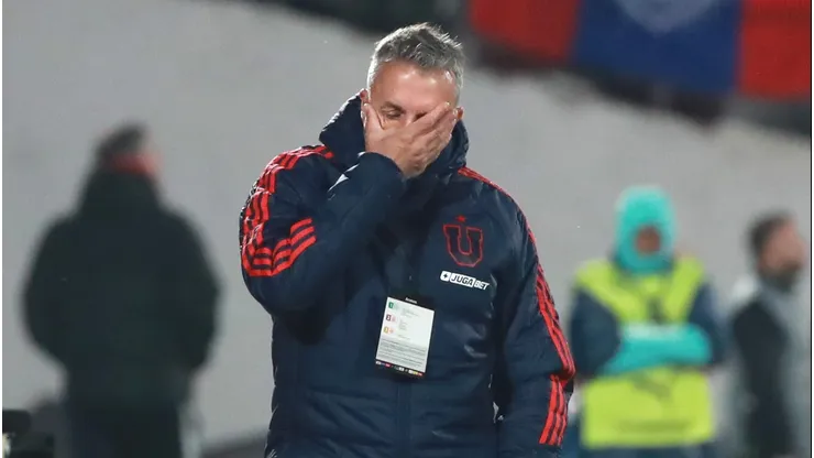 Pieza clave de Universidad de Chile es duda para enfrentar a Colo Colo.