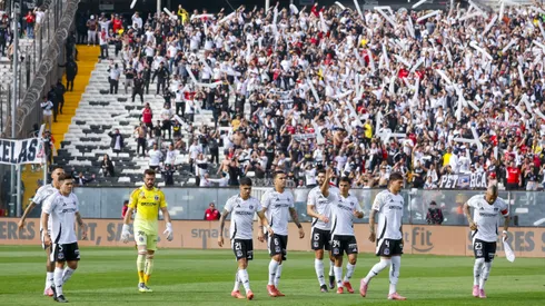 Colo Colo cursa dura sanción a hinchas que provocan desmanes.