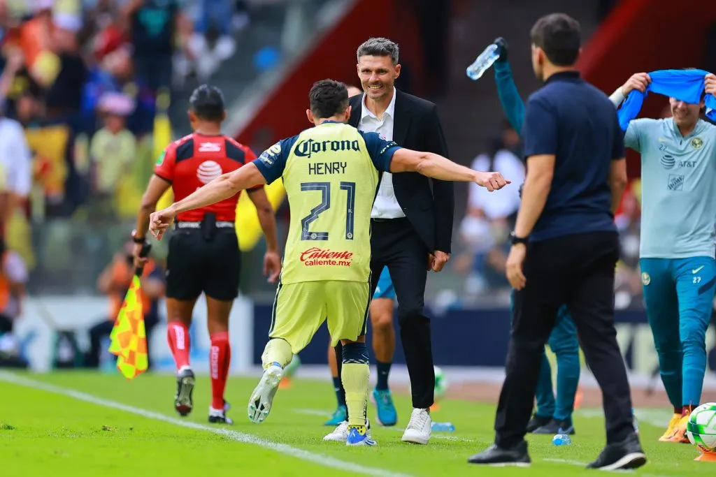 Fernando Ortiz, ex DT de América, se acerca a Colo Colo | Foto: Getty