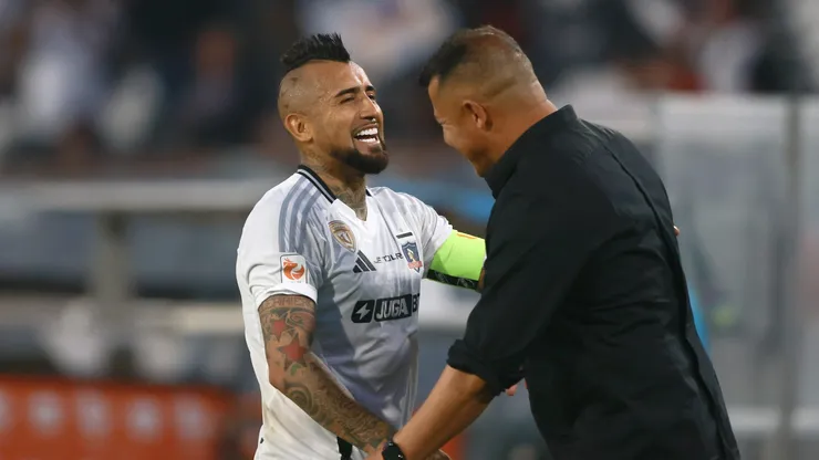 El cariñoso mensaje de Arturo Vidal a Jorge Almirón tras su despedida de Colo Colo.