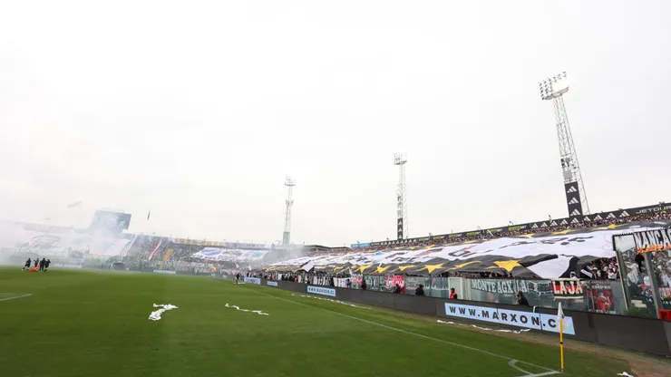 Lamentable: hincha de Colo Colo pierde la vida tras caer del techo del Estadio Monumental