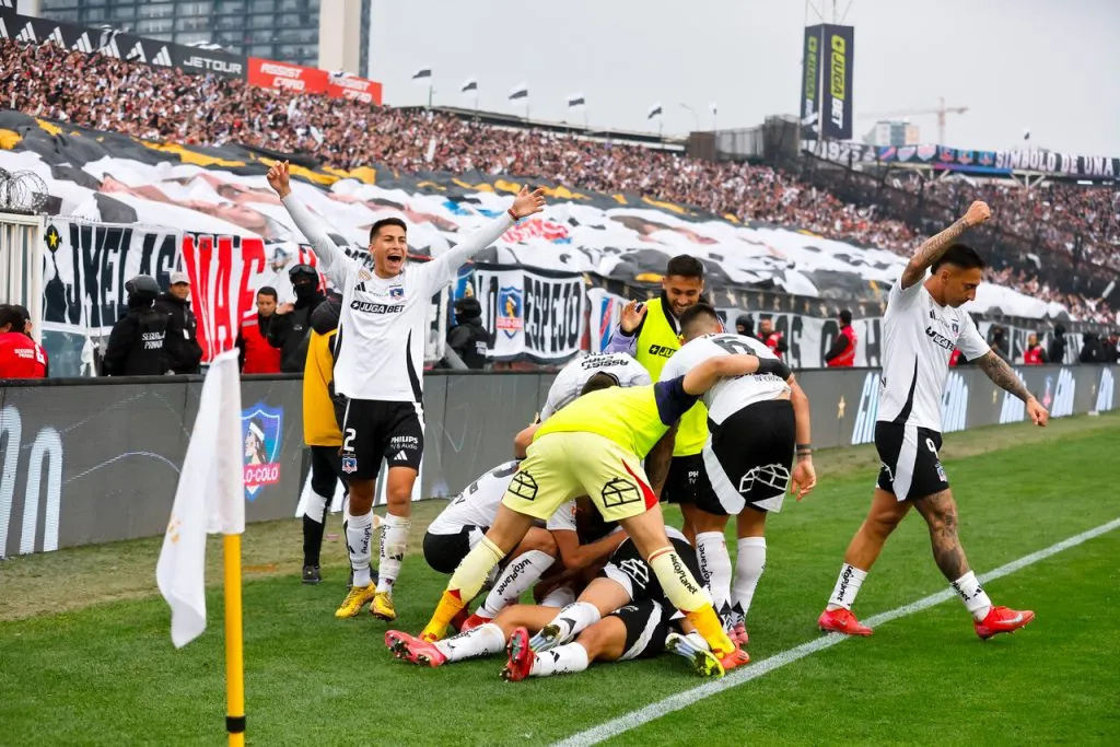 Colo Colo se impuso a la U y espera por Fernando Ortiz. Imagen: Pepe Alvujar/Photosport