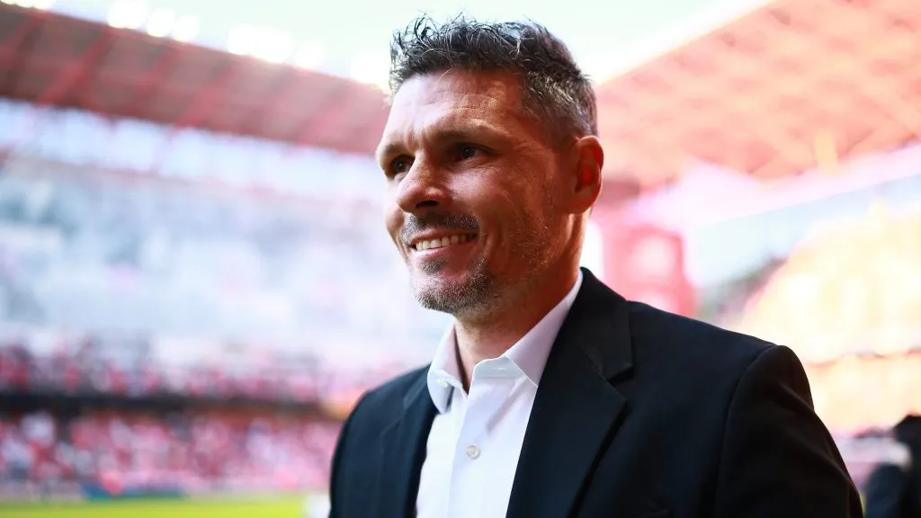 Ortiz fue presentado en sociedad en Colo Colo