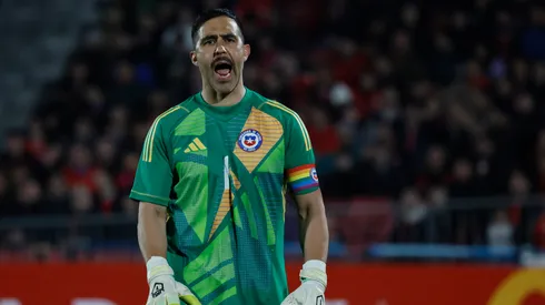 Claudio Bravo da su opinión sobre el futuro DT de Chile y no descarta volver en alguna función