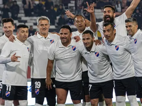 Colo Colo derrota a Alianza Lima y se queda con el duelo de leyendas