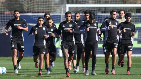 Al misterio: Así fue el entrenamiento de Fernando Ortiz en Colo Colo previo al duelo ante la U.