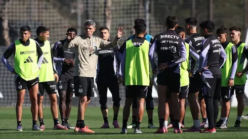 Dos juveniles: Las grandes sorpresas en la nómina de Colo Colo para la Supercopa.