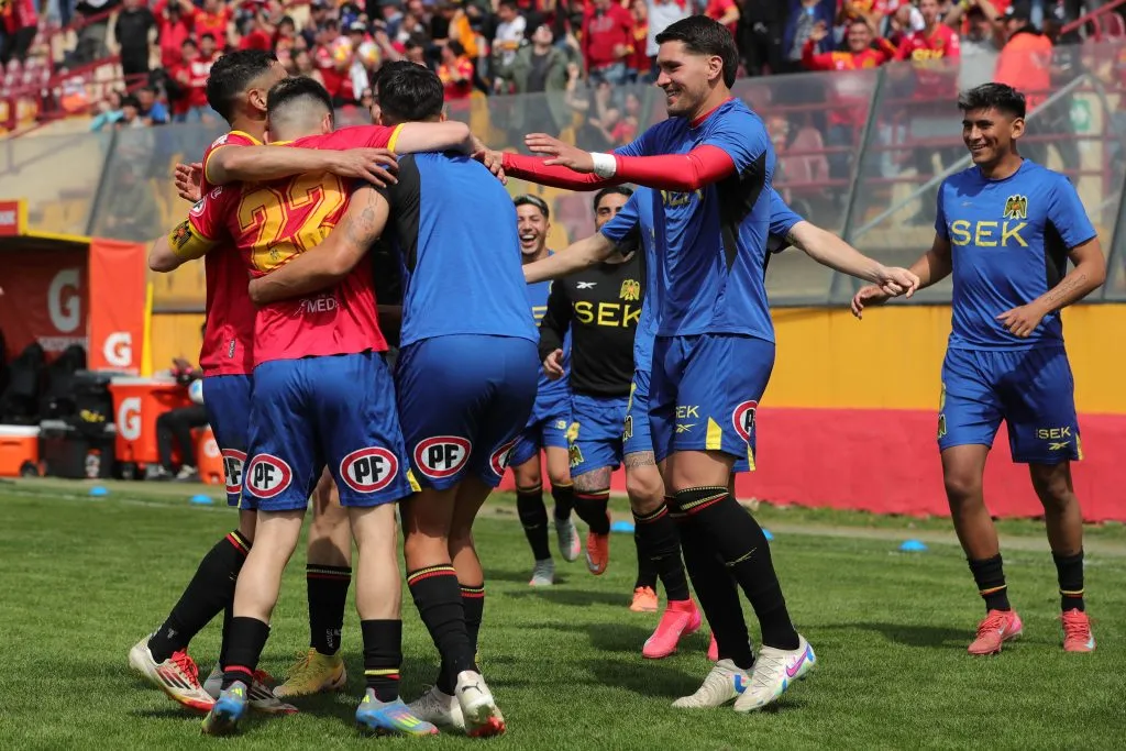 Hispanos y tanos chocaron en Independencia. Imagen: Felipe Zanca/Photosport