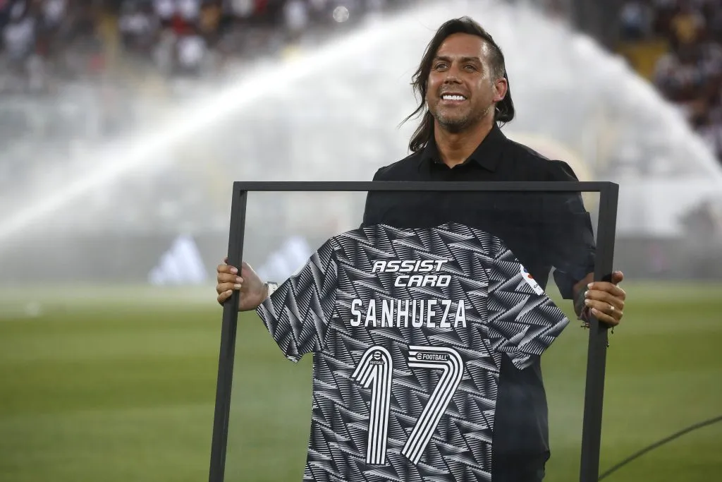 Héctor Arturo Sanhueza es homenajeado en Colo Colo en el año 2023